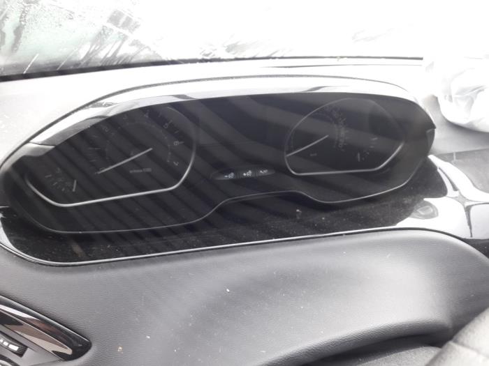 Peugeot 208 I 1.2 Vti 12V PureTech 82 Épave (2016, Noir)