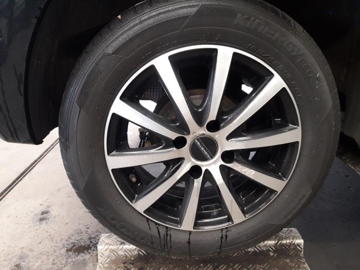 Peugeot 208 I 1.2 Vti 12V PureTech 82 Épave (2016, Noir)