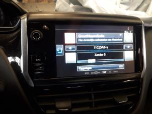 Peugeot 208 I 1.2 Vti 12V PureTech 82 Épave (2016, Noir)