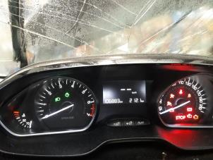 Peugeot 208 I 1.2 Vti 12V PureTech 82 Épave (2016, Noir)