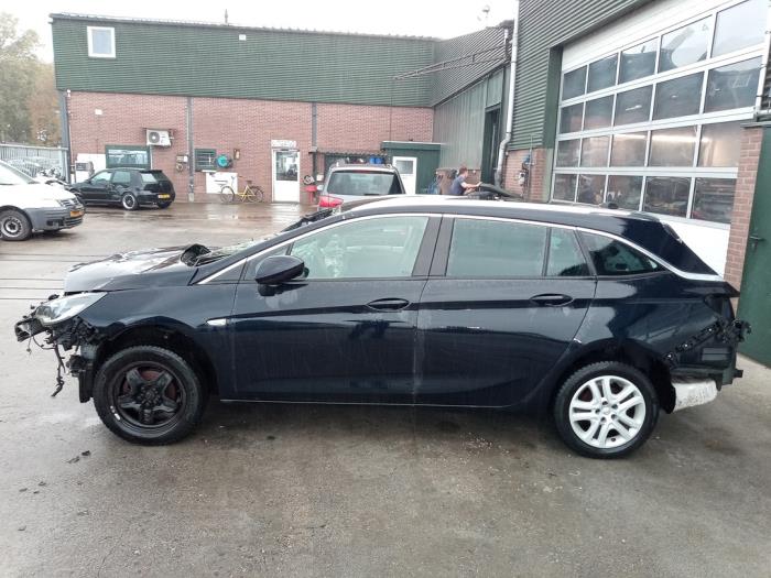 Opel Astra K Sports Tourer 1.0 Turbo 12V Épave (2018, Bleu)