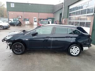 Opel Astra K Sports Tourer 1.0 Turbo 12V Épave (2018, Bleu)