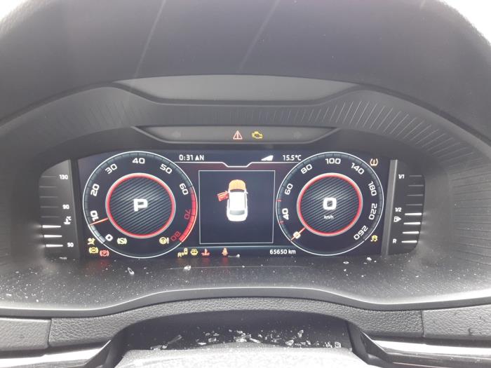 Skoda Karoq 1.5 TSI 16V Épave (2021, Bleu)