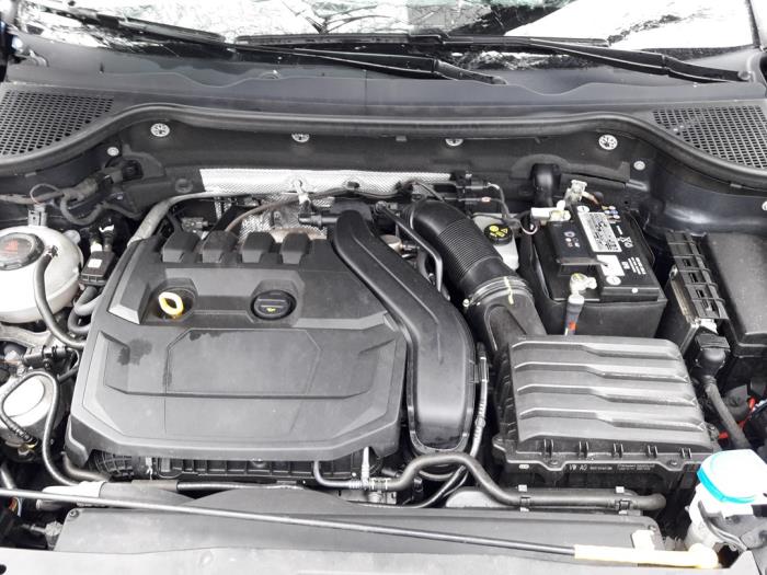 Skoda Karoq 1.5 TSI 16V Épave (2021, Bleu)