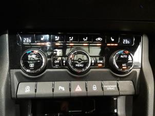 Skoda Karoq 1.5 TSI 16V Épave (2021, Bleu)