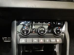 Skoda Karoq 1.5 TSI 16V Épave (2021, Bleu)