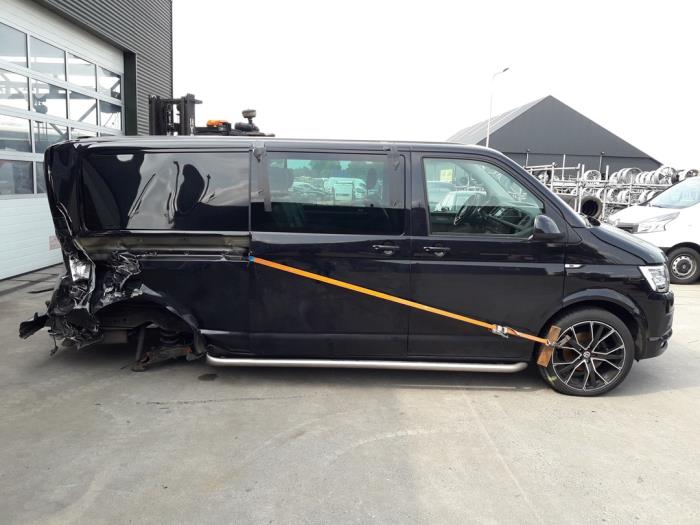 Volkswagen Transporter T6 2.0 TDI 150 Épave (2018, Noir)