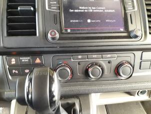 Volkswagen Transporter T6 2.0 TDI 150 Épave (2018, Noir)