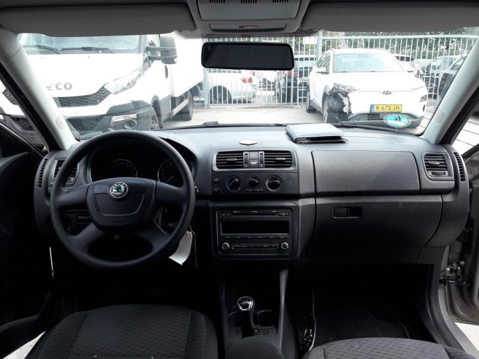 Skoda Fabia II Combi 1.2 TDI 12V Greenline Épave (2011, Beige)