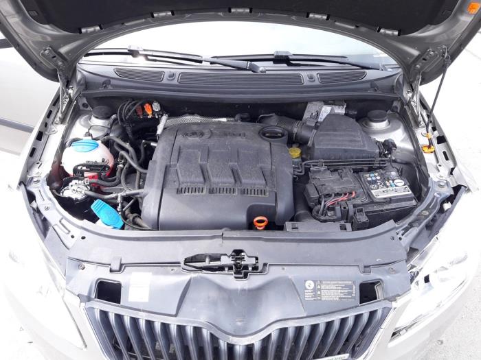 Skoda Fabia II Combi 1.2 TDI 12V Greenline Épave (2011, Beige)