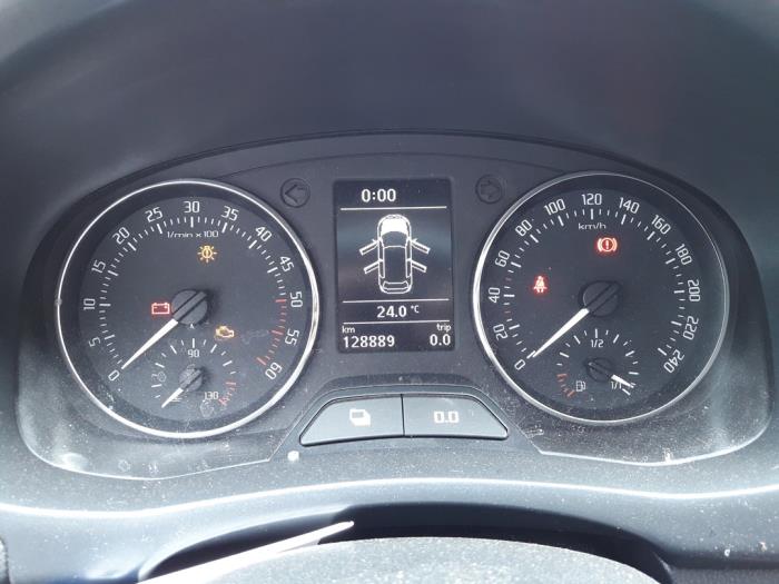 Skoda Fabia II Combi 1.2 TDI 12V Greenline Épave (2011, Beige)