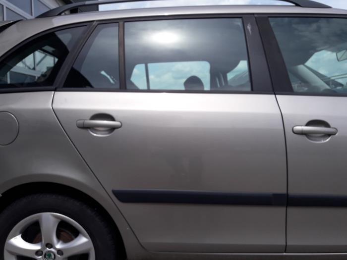 Skoda Fabia II Combi 1.2 TDI 12V Greenline Épave (2011, Beige)