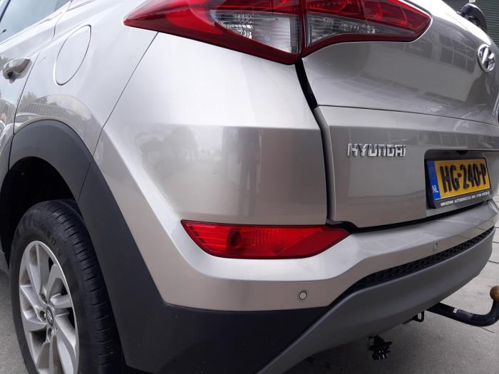 Hyundai Tucson 1.6 T-GDi 16V 2WD Salvage vehicle (2015, White)