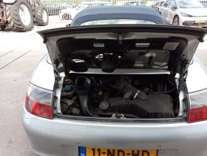 Porsche 911 3.6 Carrera 4 24V Épave (2003, Gris)
