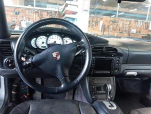 Porsche 911 3.6 Carrera 4 24V Épave (2003, Gris)