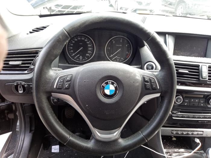 BMW X1 xDrive 20d 2.0 16V Schrottauto (2013, Schwarz)