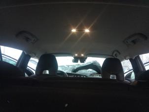 Volvo V40 2.0 D2 16V Épave (2015, Blanc)