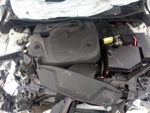 Volvo V40 2.0 D2 16V Épave (2015, Blanc)