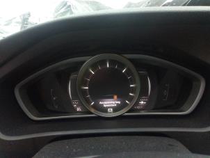 Volvo V40 2.0 D2 16V Épave (2015, Blanc)