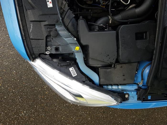 Ford Focus 3 1.0 Ti-VCT EcoBoost 12V 100 Épave (2016, Bleu)