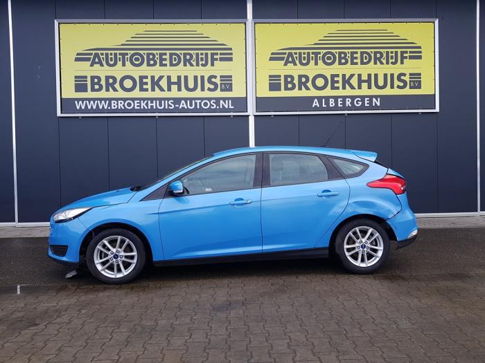 Ford Focus 3 1.0 Ti-VCT EcoBoost 12V 100 Épave (2016, Bleu)