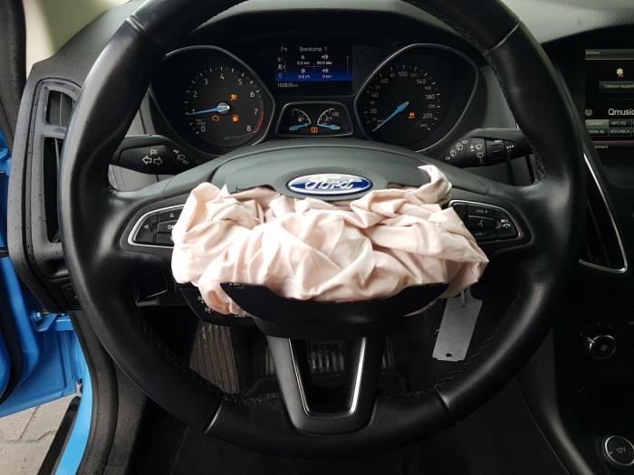 Ford Focus 3 1.0 Ti-VCT EcoBoost 12V 100 Épave (2016, Bleu)