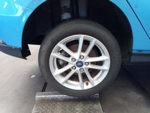 Ford Focus 3 1.0 Ti-VCT EcoBoost 12V 100 Épave (2016, Bleu)