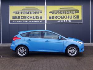 Ford Focus 3 1.0 Ti-VCT EcoBoost 12V 100 Épave (2016, Bleu)