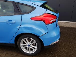Ford Focus 3 1.0 Ti-VCT EcoBoost 12V 100 Épave (2016, Bleu)