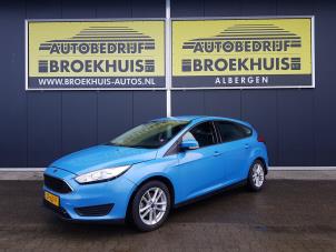 Ford Focus 3 1.0 Ti-VCT EcoBoost 12V 100 Épave (2016, Bleu)