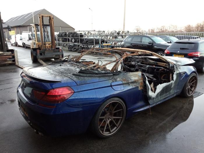 BMW 6 serie M6 V8 32V TwinPower Turbo Épave (2012, Bleu)
