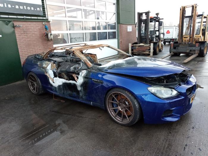 BMW 6 serie M6 V8 32V TwinPower Turbo Épave (2012, Bleu)