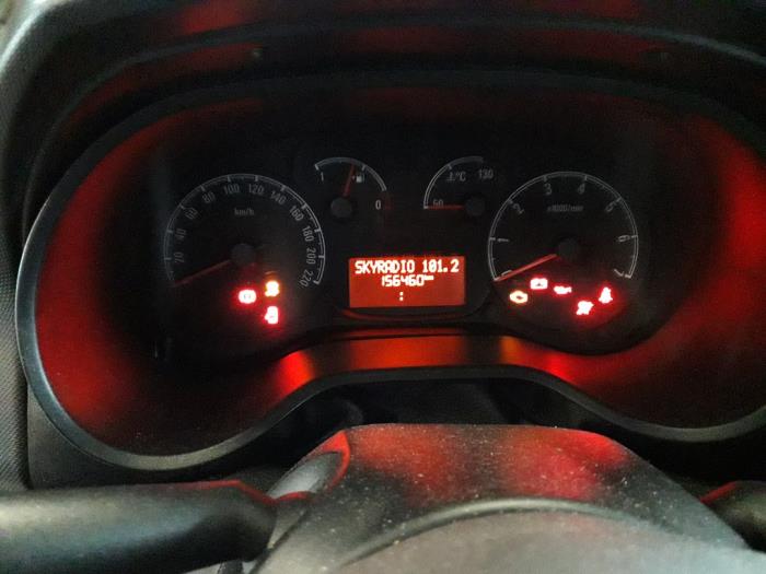 Opel Combo 1.3 CDTI 16V Schrottauto (2018, Weiß)