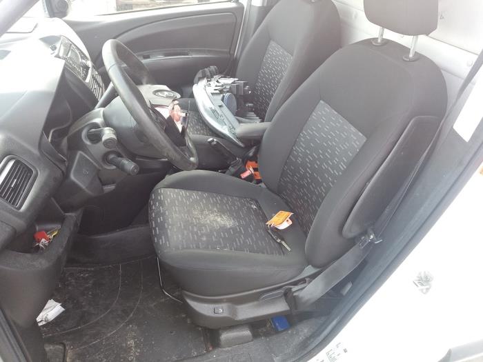 Opel Combo 1.3 CDTI 16V Schrottauto (2018, Weiß)