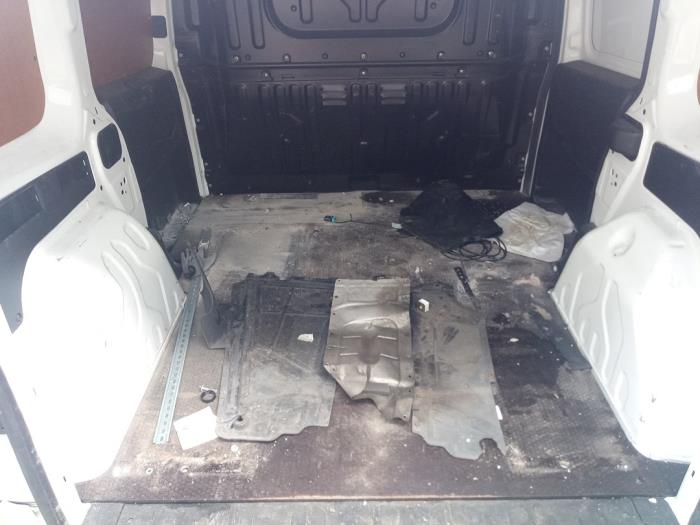 Opel Combo 1.3 CDTI 16V Schrottauto (2018, Weiß)