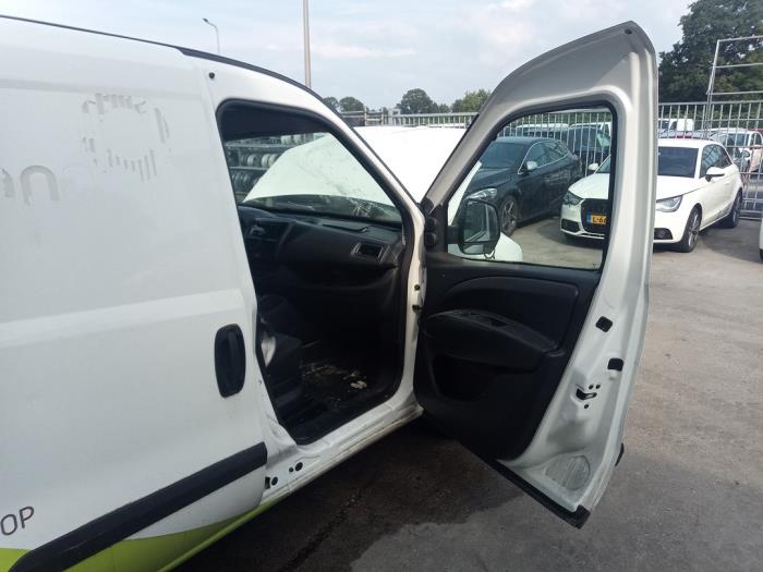 Opel Combo 1.3 CDTI 16V Schrottauto (2018, Weiß)