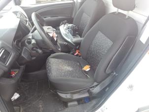 Opel Combo 1.3 CDTI 16V Schrottauto (2018, Weiß)