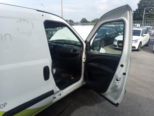 Opel Combo 1.3 CDTI 16V Schrottauto (2018, Weiß)