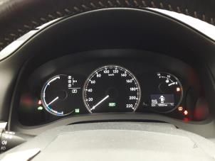 Lexus CT 200h 1.8 16V Épave (2017, Gris)