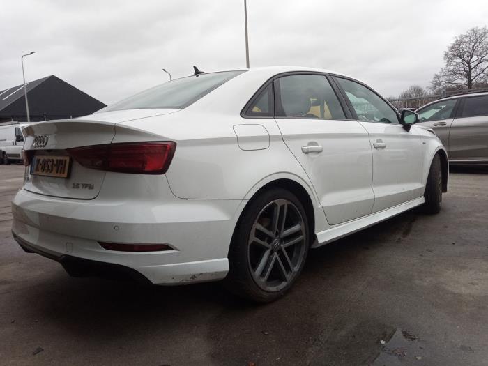 Audi A3 Limousine 1.5 TFSI 16V Samochód złomowany (2019, Bialy)