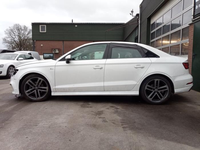 Audi A3 Limousine 1.5 TFSI 16V Samochód złomowany (2019, Bialy)