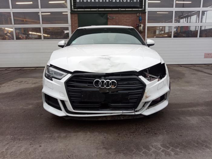 Audi A3 Limousine 1.5 TFSI 16V Samochód złomowany (2019, Bialy)