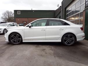 Audi A3 Limousine 1.5 TFSI 16V Samochód złomowany (2019, Bialy)