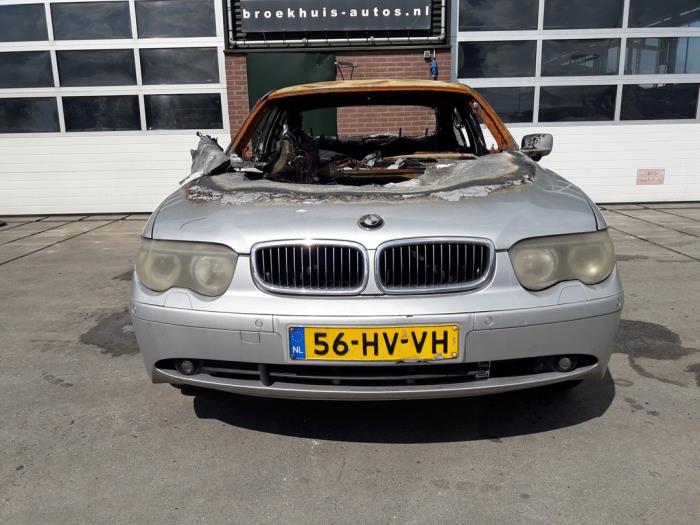 BMW 7 serie 745i,Li 4.4 V8 32V Samochód złomowany (2002, Szary)