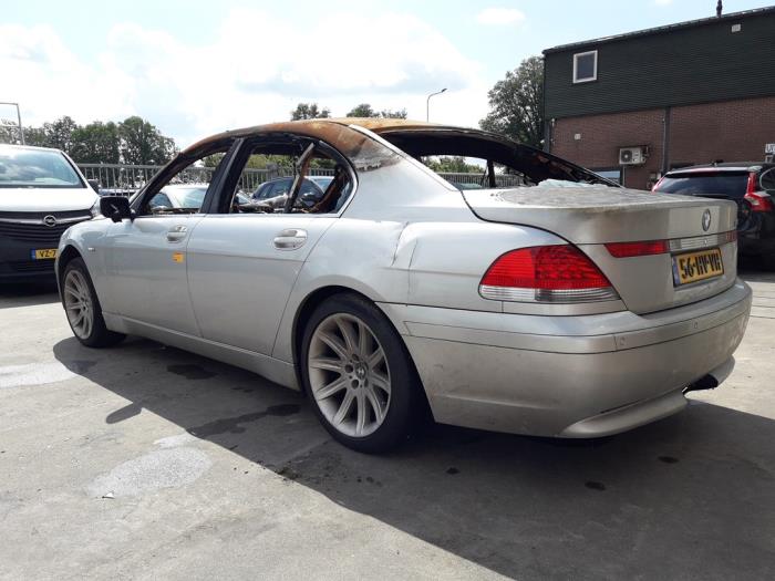 BMW 7 serie 745i,Li 4.4 V8 32V Samochód złomowany (2002, Szary)