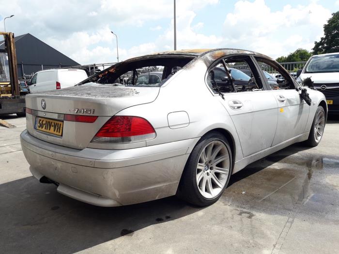BMW 7 serie 745i,Li 4.4 V8 32V Samochód złomowany (2002, Szary)