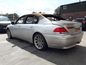 BMW 7 serie 745i,Li 4.4 V8 32V Samochód złomowany (2002, Szary)