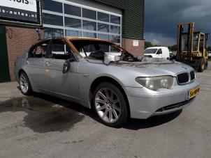 BMW 7 serie 745i,Li 4.4 V8 32V Samochód złomowany (2002, Szary)