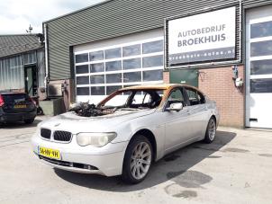 BMW 7 serie 745i,Li 4.4 V8 32V Samochód złomowany (2002, Szary)