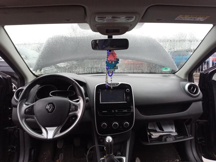 Renault Clio IV 1.5 dCi 90 FAP Épave (2015, Noir)